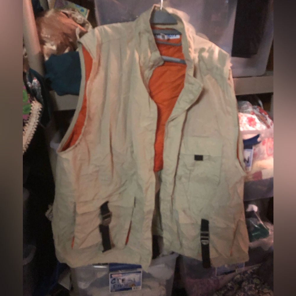 Vintage Utility Safari Vest- 649 $25 or $20 w/offer